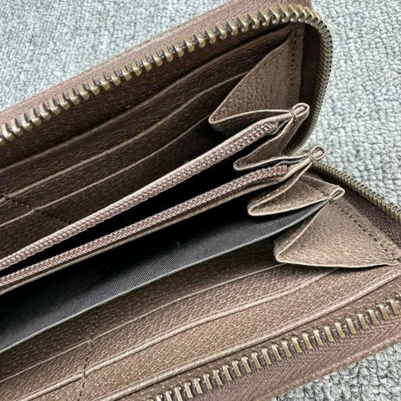 100% Authentic Gucci Leather Wallet - Picture 13 of 16